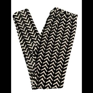 Black and white velour chevron leggings